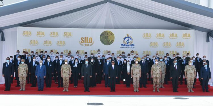 Tournée du Président dans "Silo Foods" - Vidéo 1 - Le Progrès Egyptien