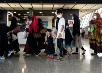 Tirs meurtriers à l’aéroport de Kaboul