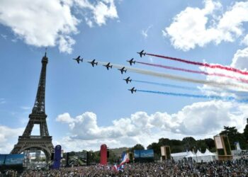 JO : Paris devient ville olympique dans une ambiance de fête