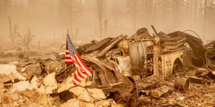 En Californie, le Dixie Fire poursuit sa course 2 - Le Progrès Egyptien En Californie, le Dixie Fire poursuit sa course 1 - Le Progrès Egyptien