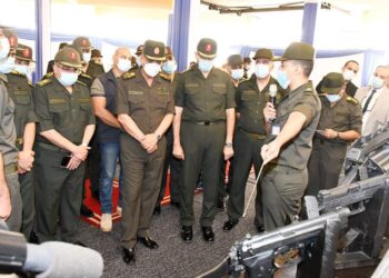 Le ministre de la défense en tournée d’inspection à l’une des unités d’armes des Forces Armées