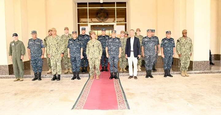 Base de Bérénice : Visite du commandant des forces navales du CENTCOM 1 - Le Progrès Egyptien