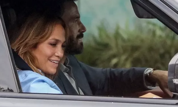 Ben Affleck et Jennifer Lopez, bientôt de nouveau fiancés ? 2 - Le Progrès Egyptien Ben Affleck et Jennifer Lopez, bientôt de nouveau fiancés ? 1 - Le Progrès Egyptien