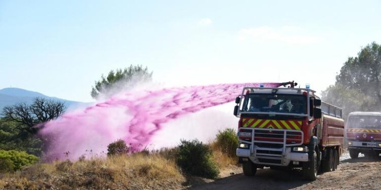 Incendie sur la Côte d’Azur : Des pompiers “concentrés” avant la levée du vent 1 - Le Progrès Egyptien