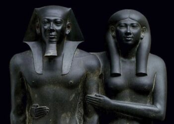 La statue de Mykérinos et de sa femme