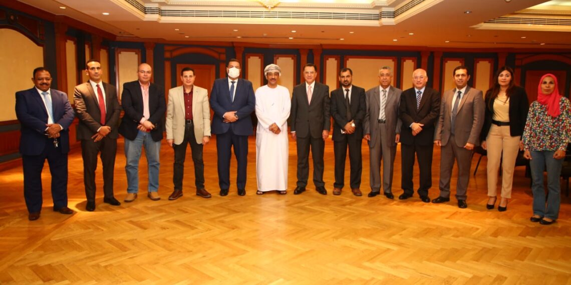 L’insigne de Dar Al-Tahrir décerné à l’ambassadeur d’Oman au Caire 2 - Le Progrès Egyptien L’insigne de Dar Al-Tahrir décerné à l’ambassadeur d’Oman au Caire 1 - Le Progrès Egyptien