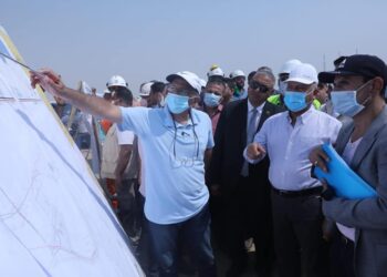 Le ministre des Transports suit le projet de train Al-Soukhna/Alamein