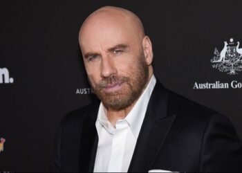 Emouvante conversation entre John Travolta et son fils