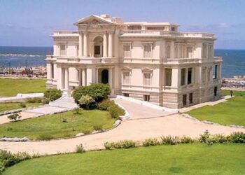 Aziza Fahmy… d’un palais abandonné à un hôtel bondé