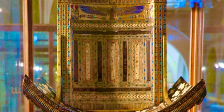 Chaise cérémonielle de Toutankhamon 1 - Le Progrès Egyptien