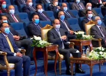 Al-Sissi inspecte le plus grand convoi humanitaire d’un million de familles