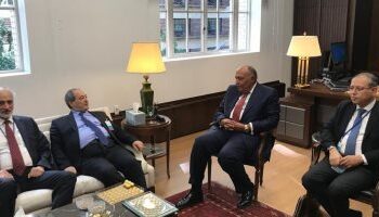 Choucri discute avec son homologue syrien des moyens de sortir de la crise en Syrie