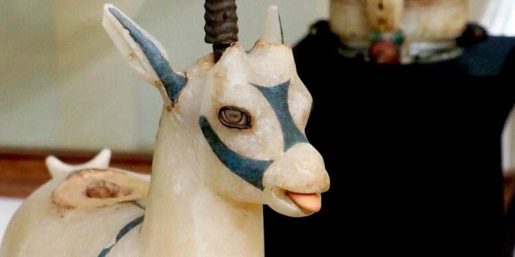 Un vase sous la forme d’une chèvre 2 - Le Progrès Egyptien Un vase sous la forme d’une chèvre 1 - Le Progrès Egyptien