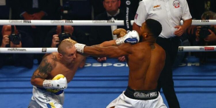 Boxe - Lourds : Oleksandr Usyk détrône Anthony Joshua aux points et à l’unanimité 2 - Le Progrès Egyptien Boxe - Lourds : Oleksandr Usyk détrône Anthony Joshua aux points et à l’unanimité 1 - Le Progrès Egyptien