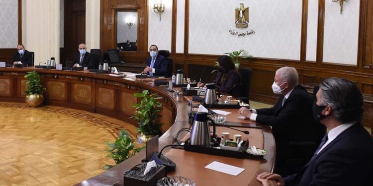 Madbouli examine les projets dans la Nouvelle Capitale 2 - Le Progrès Egyptien Madbouli examine les projets dans la Nouvelle Capitale 1 - Le Progrès Egyptien