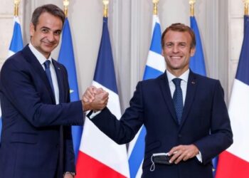 La France renforce son alliance avec la Grèce
