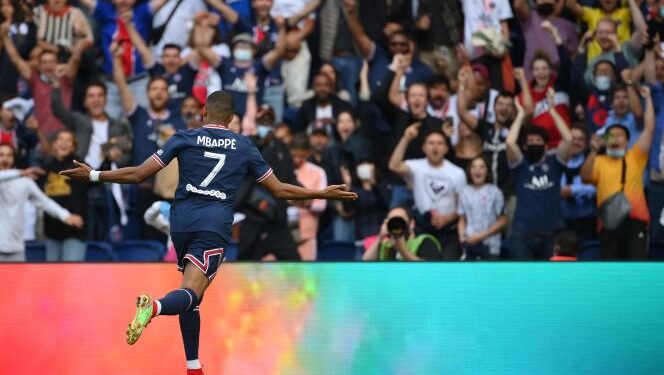 L1 : Paris s’impose face à Clermont, l’OM sur le podium 1 - Le Progrès Egyptien Paris Saint-Germain's French forward Kylian Mbappe celebrates after scoring a goal during the French L1 football match between Paris-Saint Germain (PSG) and Clermont Foot 63 at The Parc des Princes Stadium in Paris on September 11, 2021. (Photo by FRANCK FIFE / AFP)