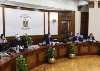 Madbouli : Achever les négociations avec les entreprises internationales de vaccins