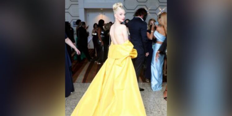 Emmy Awards 2021 : Kate Winslet rayonnante, Catherine Zeta-Jones glamour en robe fendue sur le tapis rouge 1 - Le Progrès Egyptien