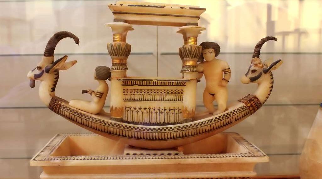 La barque d’albâtre de Toutankhamon 2 - Le Progrès Egyptien La barque d’albâtre de Toutankhamon 1 - Le Progrès Egyptien