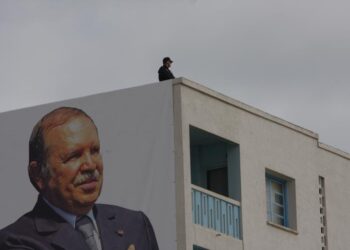 Algérie : Bouteflika inhumé aux côtés des héros