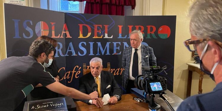 Cortone d’Italie : Zahi Hawass choisi “L’homme de l’année” 2 - Le Progrès Egyptien Cortone d’Italie : Zahi Hawass choisi “L’homme de l’année” 1 - Le Progrès Egyptien