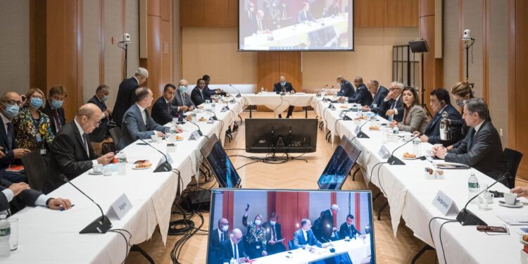 Choucri souligne l'importance de soutenir les efforts de stabilité en Libye 2 - Le Progrès Egyptien Choucri souligne l'importance de soutenir les efforts de stabilité en Libye 1 - Le Progrès Egyptien