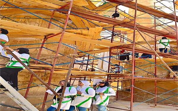 Karnak : Les mains douces embellissent les pylônes 2 - Le Progrès Egyptien Karnak : Les mains douces embellissent les pylônes 1 - Le Progrès Egyptien