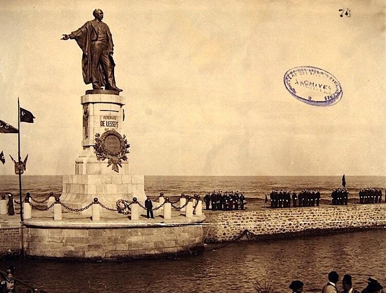 Le socle de la statue de Ferdinand de Lesseps 2 - Le Progrès Egyptien Le socle de la statue de Ferdinand de Lesseps 1 - Le Progrès Egyptien