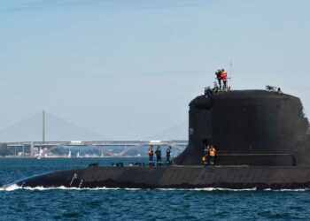 Sous-marins : Boris Johnson cajole Paris