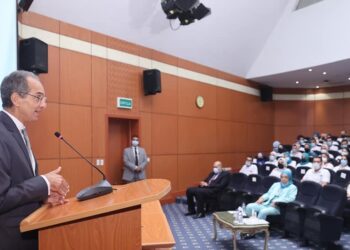 Communications : Rencontre avec 200 jeunes sur les capacités numériques