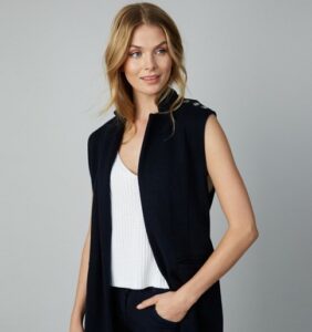 Les vestes sans manche, la tendance de la saison 6 - Le Progrès Egyptien Les vestes sans manche, la tendance de la saison 5 - Le Progrès Egyptien