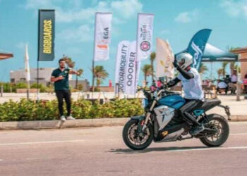 Ali Abdo et un nouveau record à moto électrique