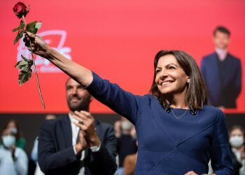 Anne Hidalgo présente son “projet de reconquête”à Lille