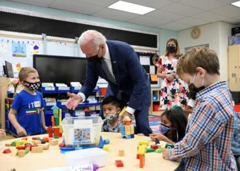 Biden donne encore un coup de collier pour faire passer ses réformes