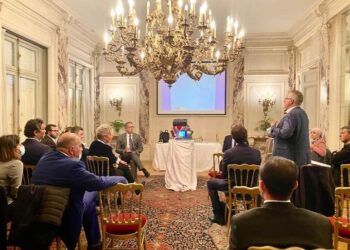 France : Al-Anani rencontre les chefs des grandes agences de voyage