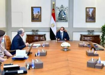 Le président examine des projets agricoles