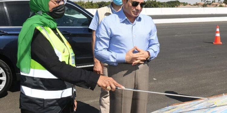 Al-Sissi inspecte des projets routiers 2 - Le Progrès Egyptien Al-Sissi inspecte des projets routiers 1 - Le Progrès Egyptien