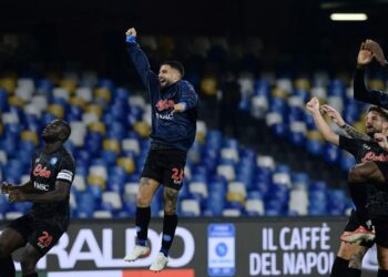 Italie : Naples domine Bologne et reste en tête