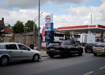 Pénuries au Royaume-Uni: des militaires prêts à suppléer les chauffeurs