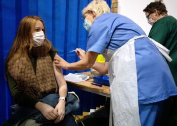 Vaccination contre le Covid : Où en sont nos voisins européens