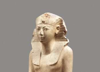 Statue d’Hatchepsout assise