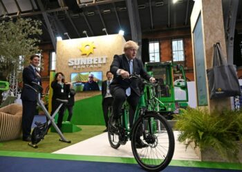 Royaume-Uni : Johnson promet une économie post-Brexit premium