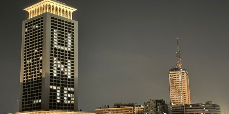 Journée de l’ONU : Le bâtiment du ministère des A.E. illuminé 2 - Le Progrès Egyptien Journée de l’ONU : Le bâtiment du ministère des A.E. illuminé 1 - Le Progrès Egyptien