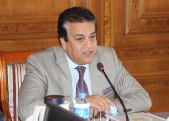 Le ministre de l’Enseignement supérieur se rend à Paris