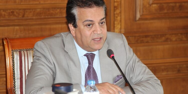 Le ministre de l'Enseignement supérieur se rend à Paris 2 - Le Progrès Egyptien Le ministre de l'Enseignement supérieur se rend à Paris 1 - Le Progrès Egyptien