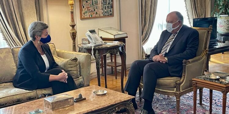 Choucri s'entretient avec la commissaire européenne à la Migration et aux Affaires intérieures 2 - Le Progrès Egyptien Choucri s'entretient avec la commissaire européenne à la Migration et aux Affaires intérieures 1 - Le Progrès Egyptien