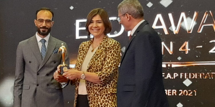 Suzanne Quellini remporte le prix de l’Union des entrepreneures arabes 2021 2 - Le Progrès Egyptien Suzanne Quellini remporte le prix de l’Union des entrepreneures arabes 2021 1 - Le Progrès Egyptien