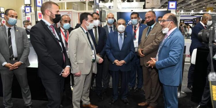 Le ministre d'État pour la production militaire inspecte les pavillons de plusieurs entreprises participant à EDEX 2021 2 - Le Progrès Egyptien Le ministre d'État pour la production militaire inspecte les pavillons de plusieurs entreprises participant à EDEX 2021 1 - Le Progrès Egyptien