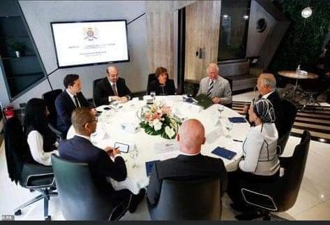 Le Prince Charles discute avec Fouad les projets de préservation de l'environnement 2 - Le Progrès Egyptien Le Prince Charles discute avec Fouad les projets de préservation de l'environnement 1 - Le Progrès Egyptien